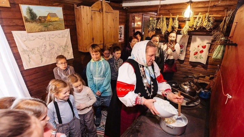 Фото: Экскурсия в Изборске, посещение музея народа Сето и страусиной фермы